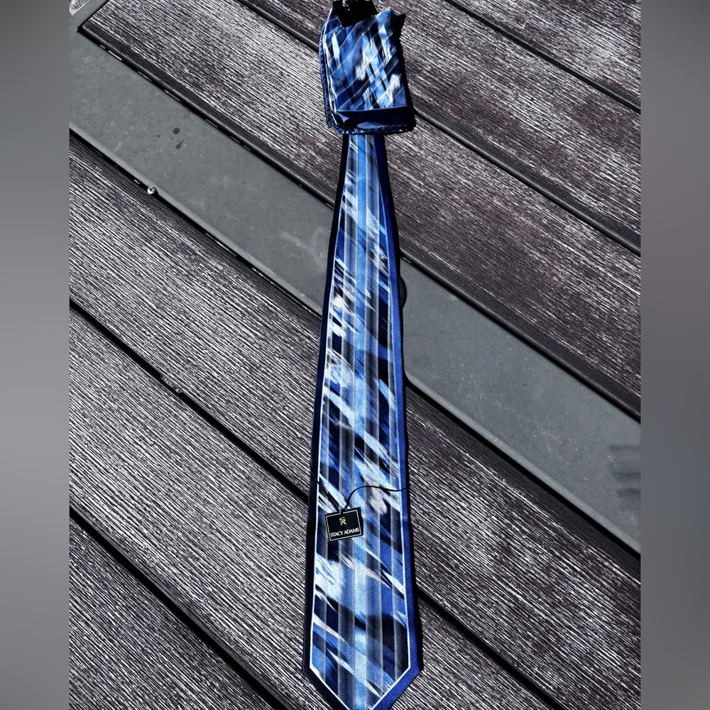 Stacy Adams Necktie and Hankie Set